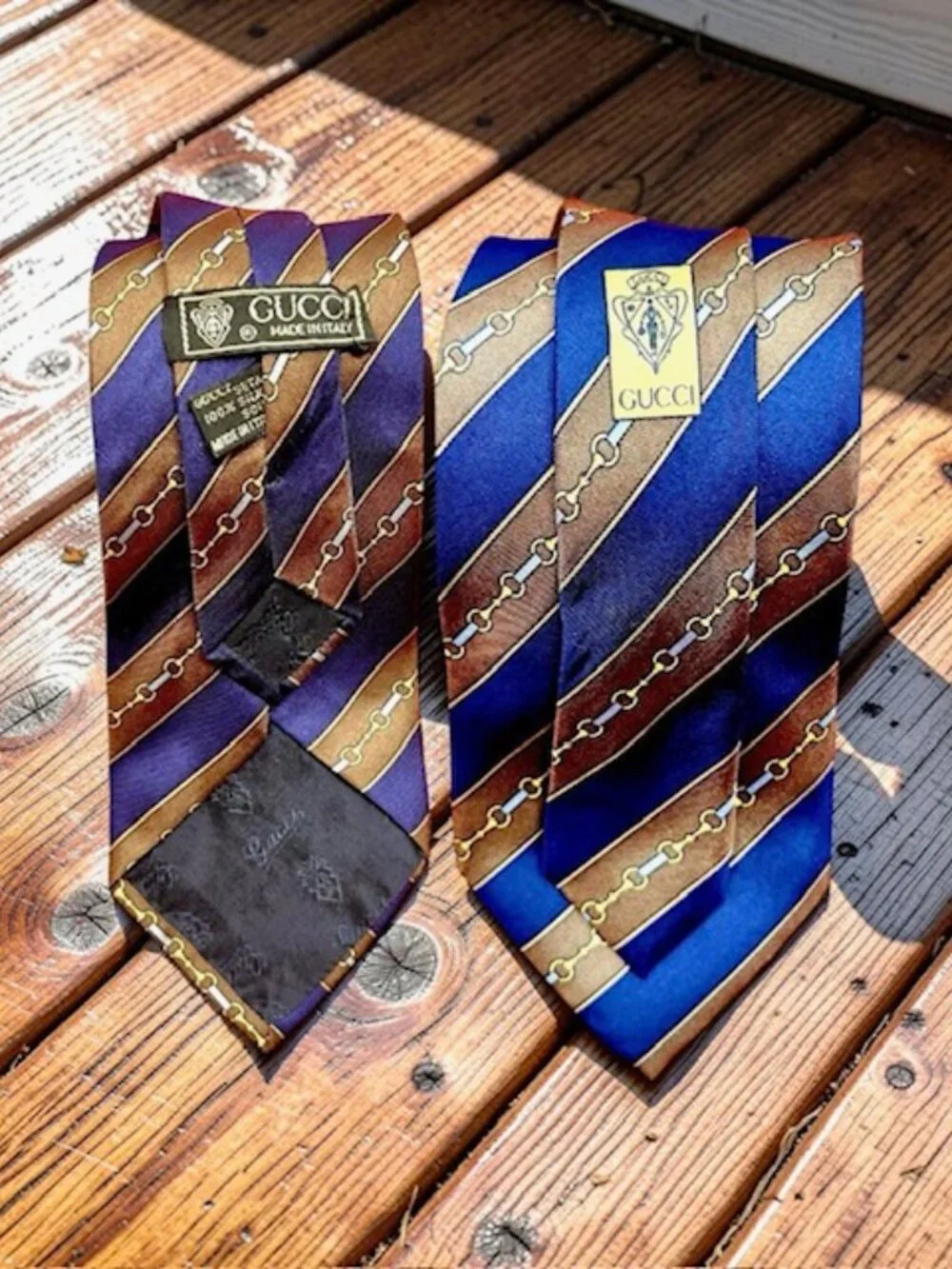 Classic Smooth Gucci Neck-Tie 100% silk blue brown gold striped, Italy Made ( 42